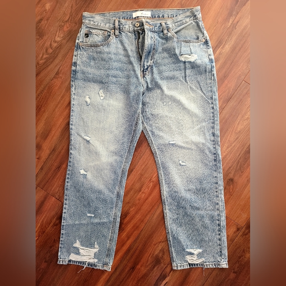 NWOT KanCan Distressed straight leg jeans,  13/30